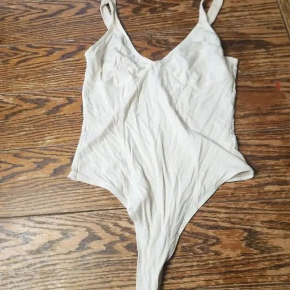 Reformation white bodysuit sz Large